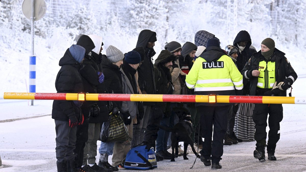 "Spried ar Delfi" par ES Migrācijas paktu un Latvijas iespējām atteikties uzņemt migrantus