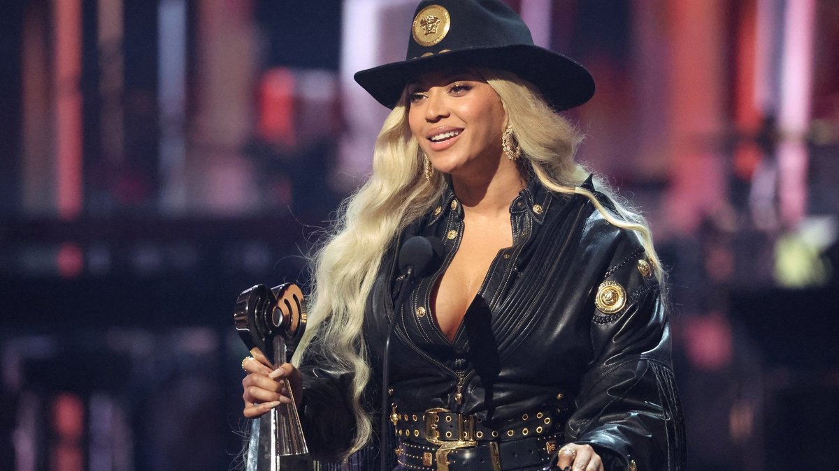 Bejonse kļuvusi par miljardieri