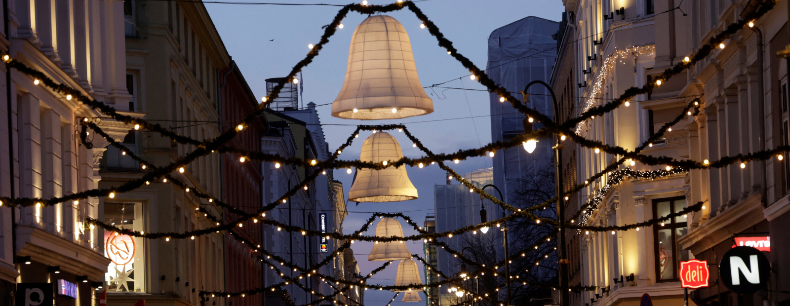 Oslo notikusi apšaude iepirkšanās centrā / Diena