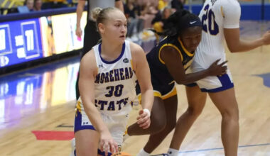 Igauniete izceļas ar "triple-double" NCAA spēlē – Basketbols – Sportacentrs.com