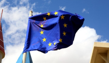 Francijā izvērtēja ideju nosūtīt karaspēku uz Ukrainu zem ES karoga