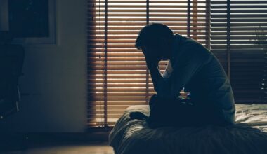 Pamanīt, pirms notikusi nelaime. Saruna par pašnāvību iemesliem un iespējām tās novērst / Raksts