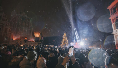 Galvaspilsētas iedzīvotāji un viesi aicināti sagaidīt Jauno gadu līksmās svinībās Vecrīgas laukumos