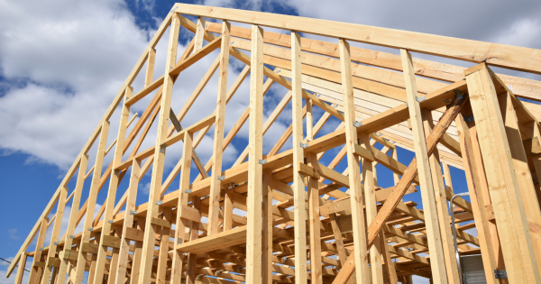 Turpmāk koka ēkas drīkstēs būvēt augstākas un plašākas