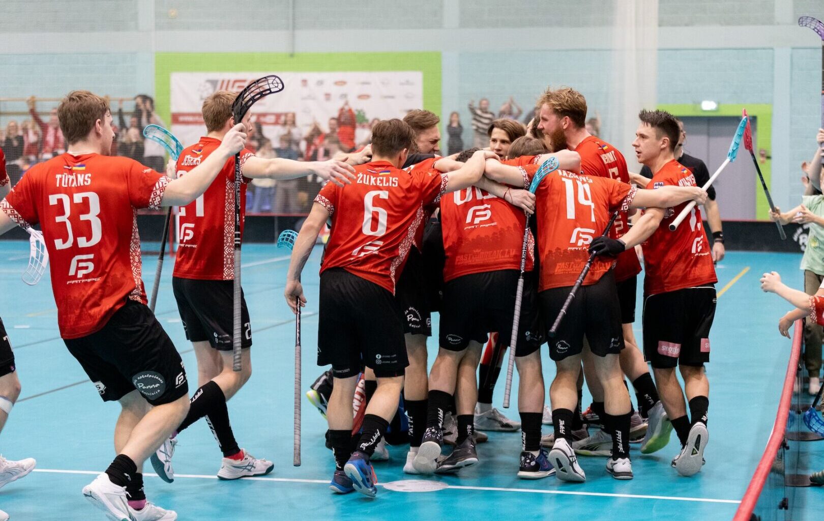 Lielvārdes florbolisti Latvijas čempionāta spēlē uzvar Ķekavas komandu