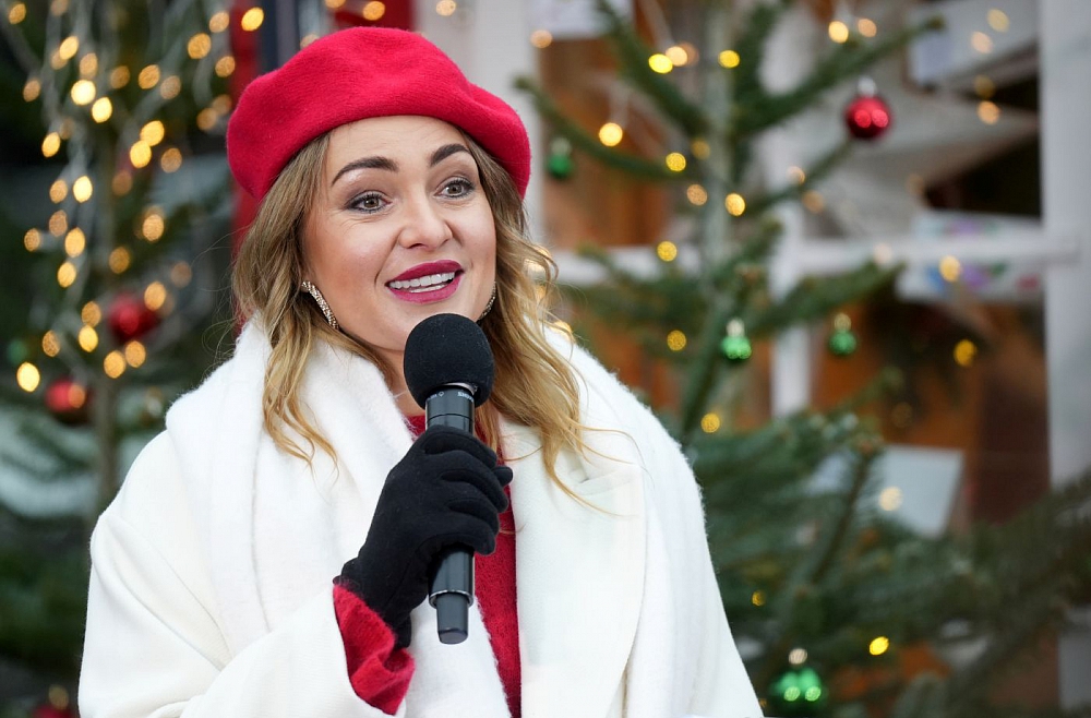 Kristīnes Stakenas terapeitiski radītā māmiņdzeja apkopota krājumā / LR1 / / Latvijas Radio