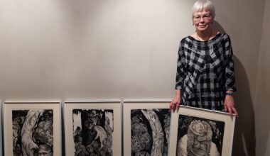 Ilgneses Avotiņas litogrāfiju sērija "Retro" ir velte dzejniecei Austrai Skujiņai / LR1 / / Latvijas Radio