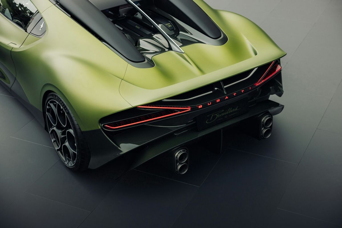 Iekšdedzes dzinēji dzīvos arī pēc 2035. gada - Brisele apsver aizlieguma atcelšanu