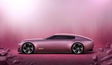 Jaguar noliedz ziņu par dizainera atlaišanu