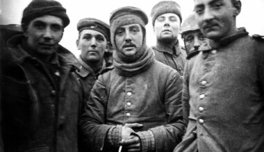 Šī diena vēsturē. Stihisks pamiers un brāļošanās Ziemassvētkos Pirmā pasaules kara laikā / Raksts