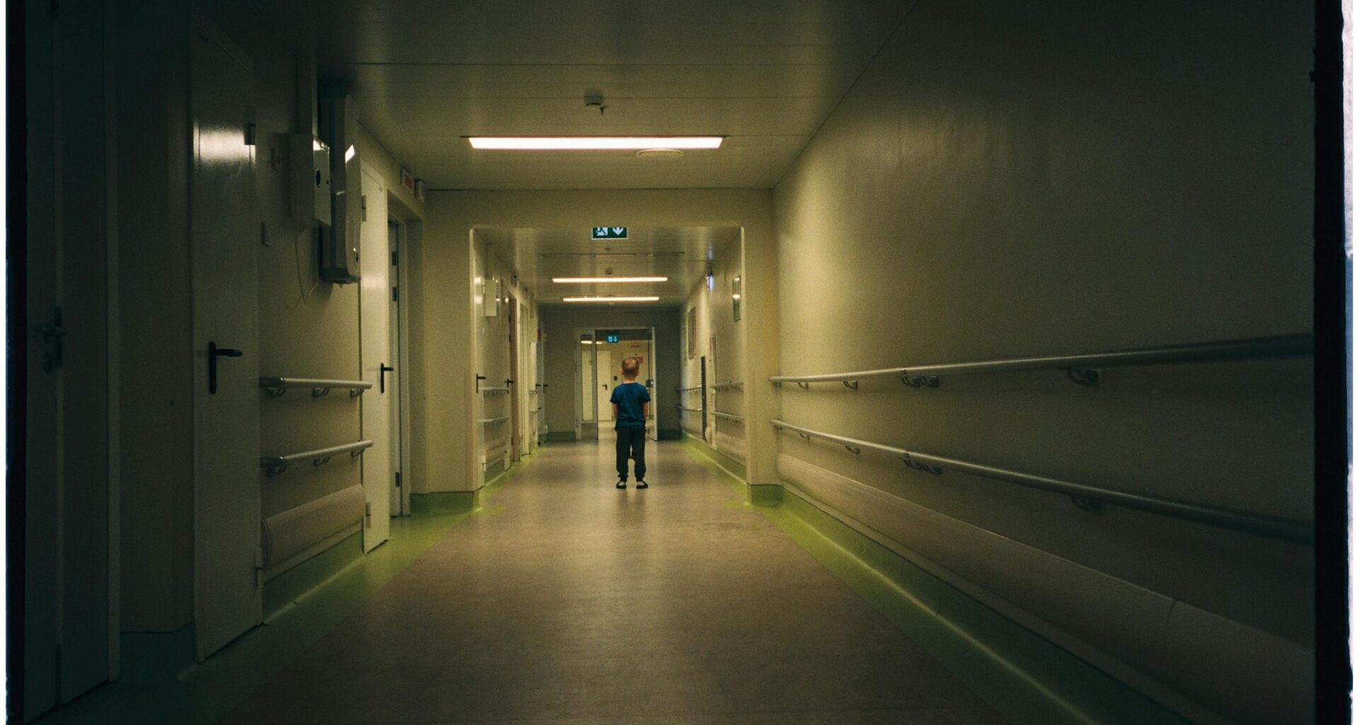 “Varbūt vienu savu algu noziedojiet, prezidenta kungs?” Četru bērnu mamma gadiem ilgi gaida rindā pie speciālistiem