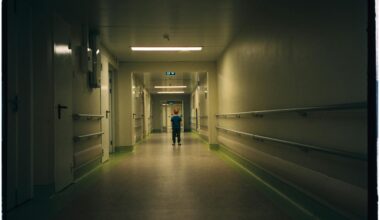 “Varbūt vienu savu algu noziedojiet, prezidenta kungs?” Četru bērnu mamma gadiem ilgi gaida rindā pie speciālistiem