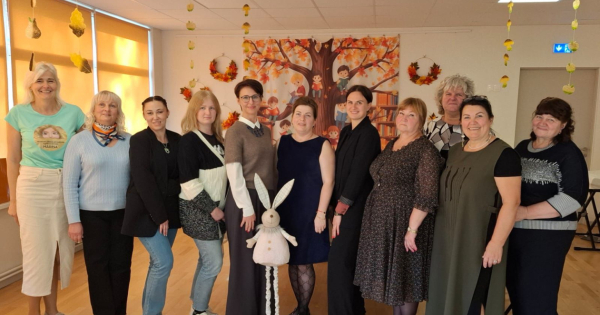 Pirmsskolas izglītības iestāžu pedagogi dalās pieredzē un savstarpēji mācās