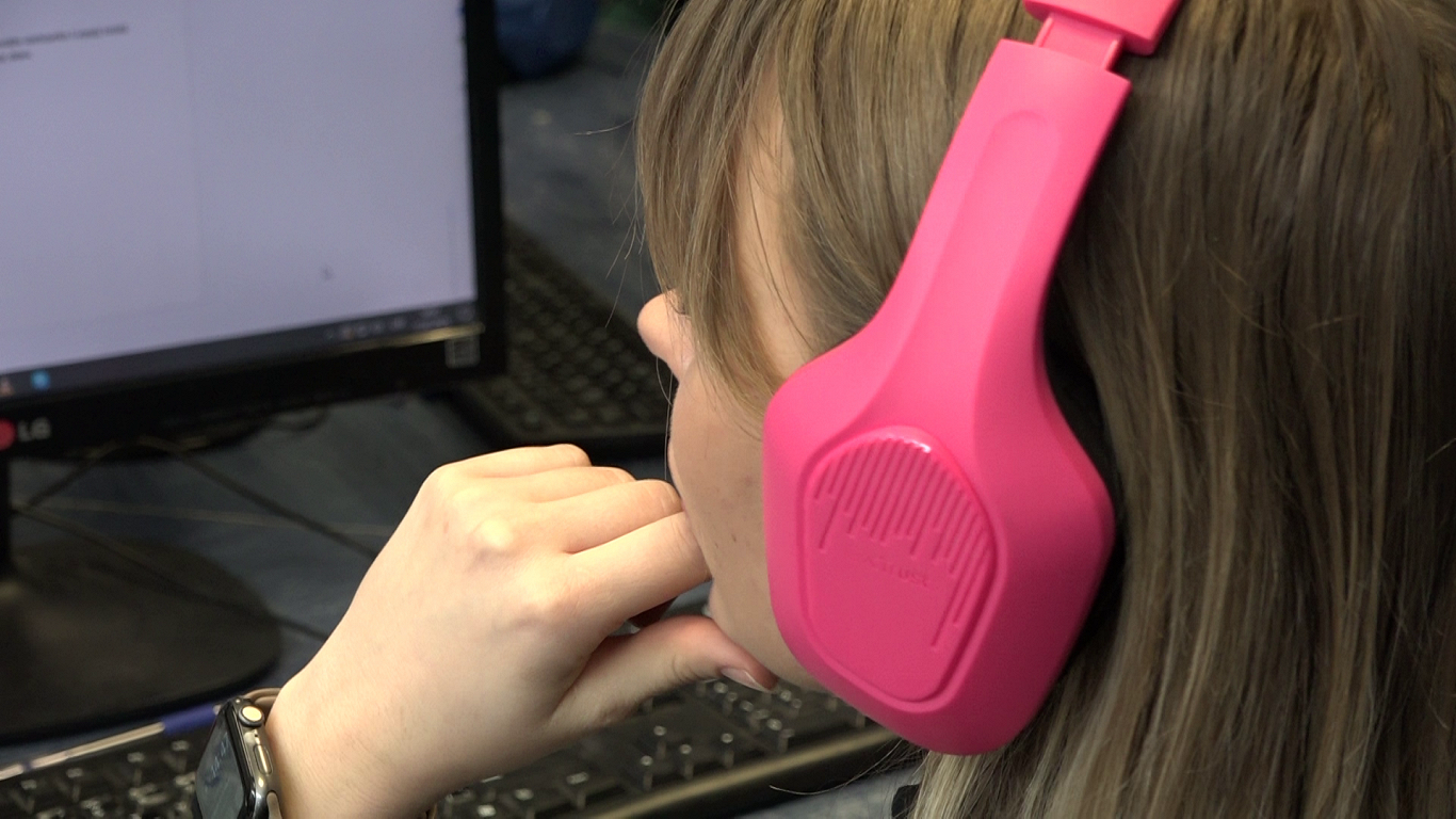 Rīgā paredz 4 miljonus eiro veiksmīgākai pārejai uz mācībām latviešu valodā izglītības iestādēs / Raksts