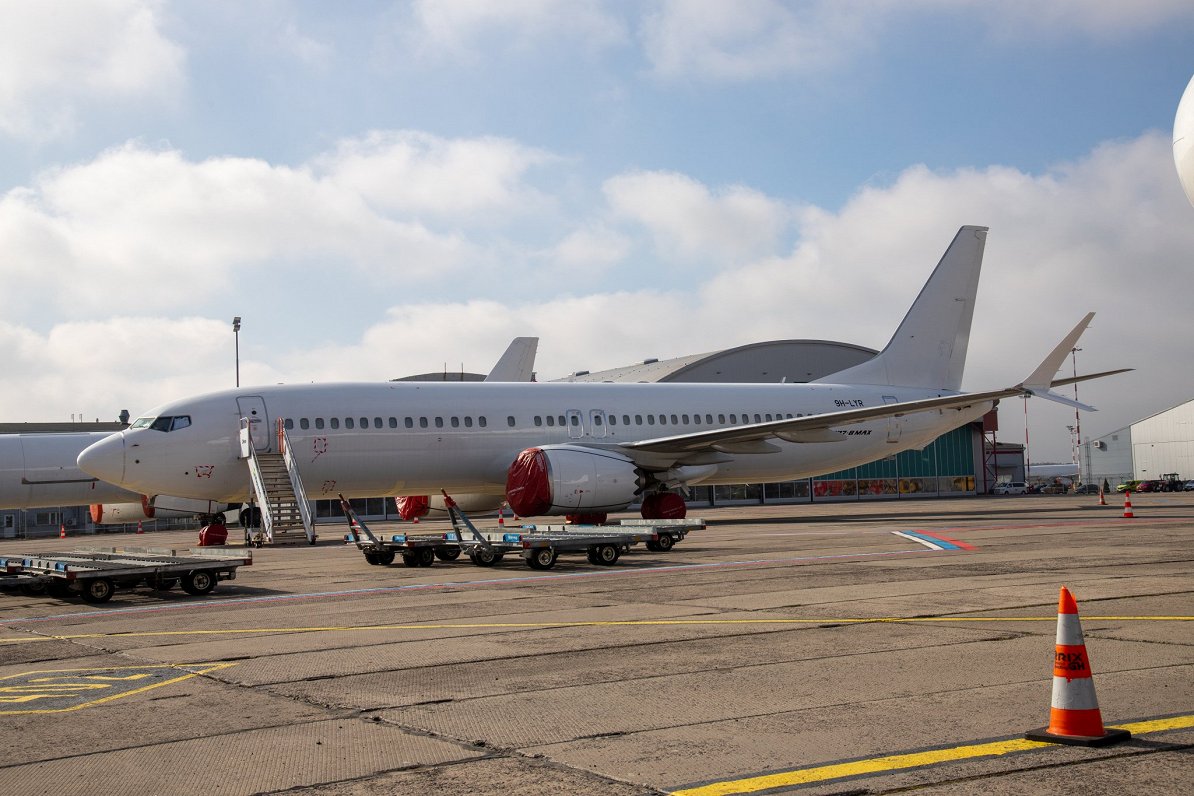 Darbību apturējusī aviokompānija «Smartlynx» tiesiskās aizsardzības procesu neturpinās / Raksts