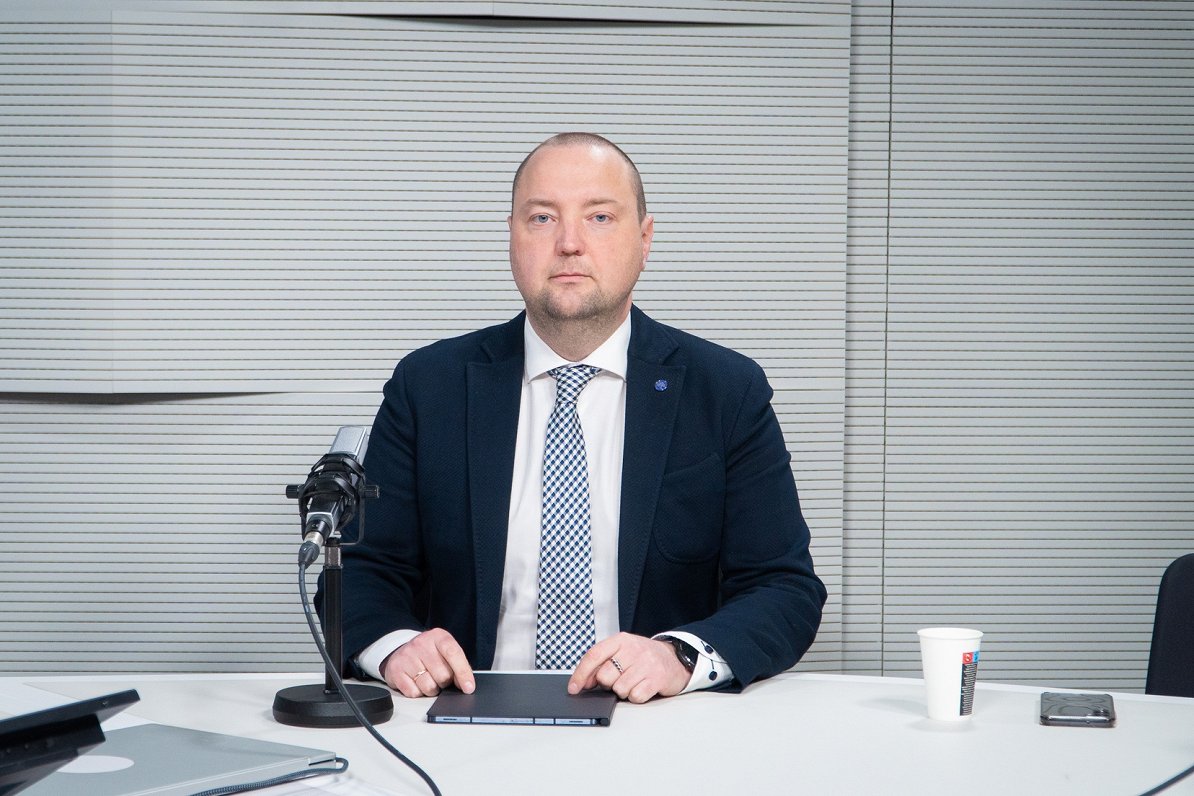 Latvijas Universitātes Ekonomikas sociālo zinātņu fakultātes dekāns, profesors Jānis Priede