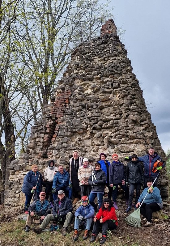 Aizkraukles novada Sērenes pagasta manteļskustenis