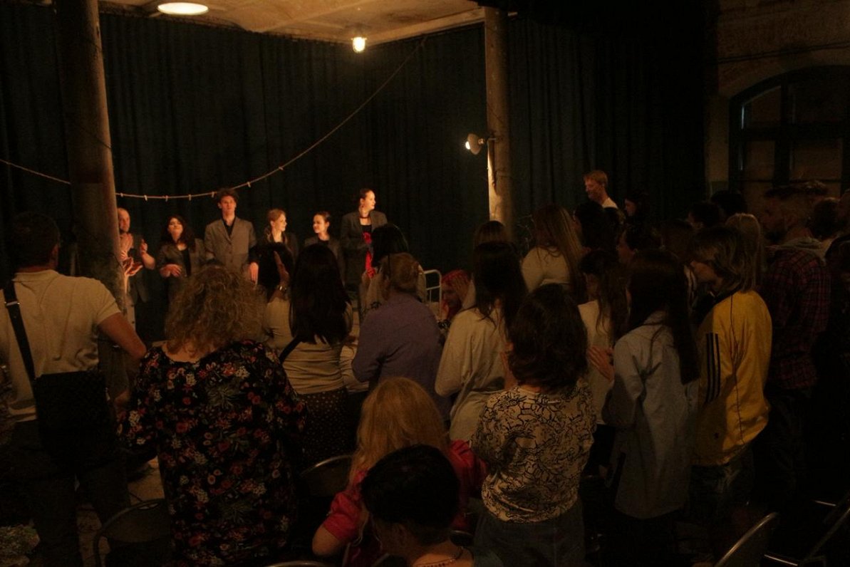 Izrāde "Mūžīgais neviens"