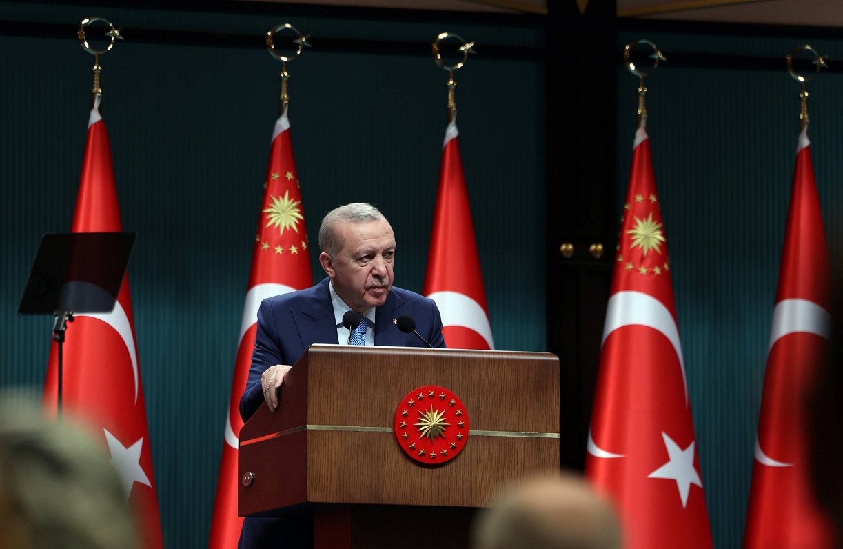 Turcijas prezidents Erdogans izsaka neapmierinātību ar situāciju Melnajā jūrā. 2025. gada decembris.