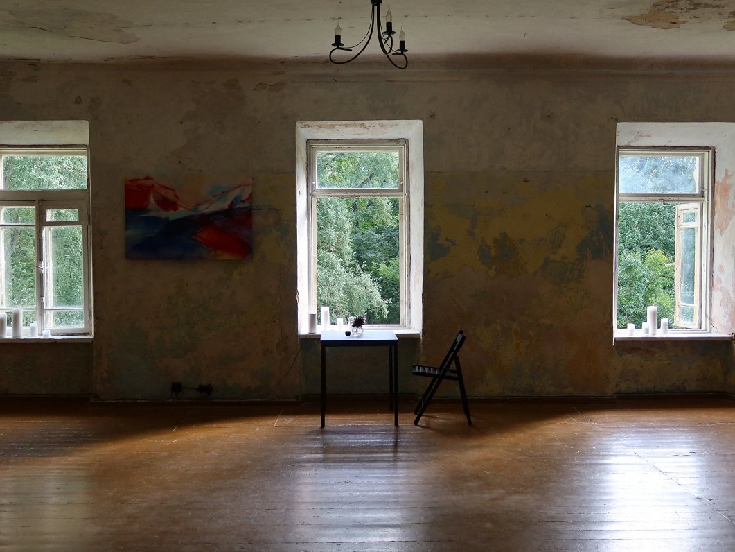 Maija un Džeimijs atjauno senu muižu Ārdavā