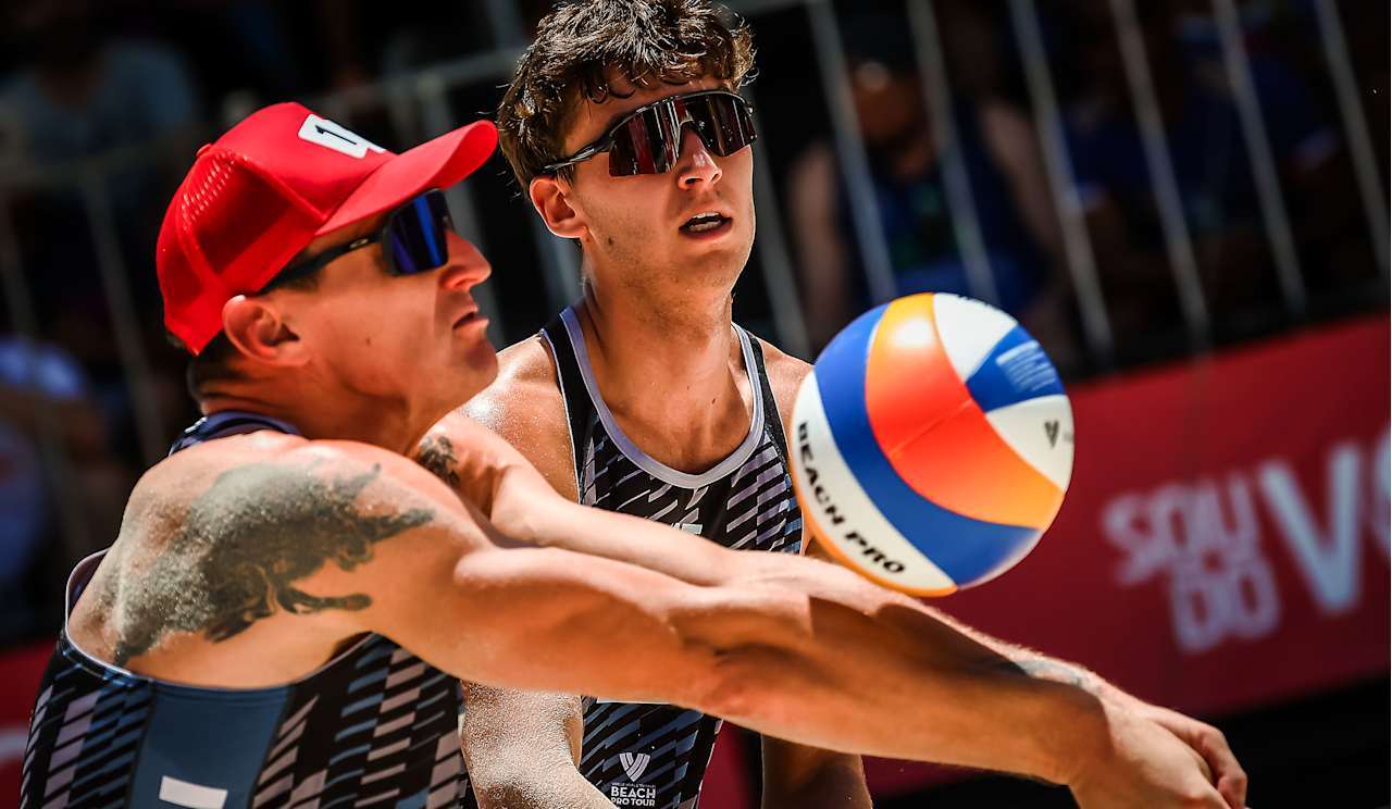 Mārtiņš Pļaviņš (pa kreisi) un Kristiāns Fokerots