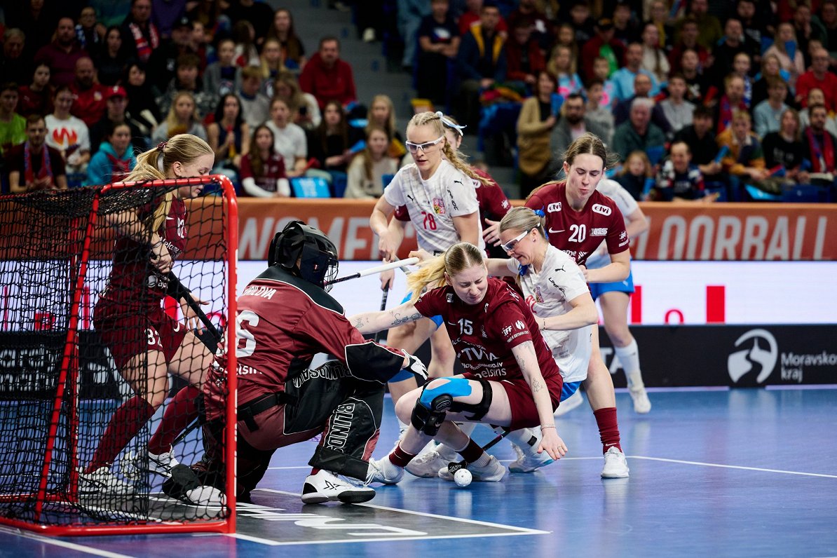 Latvijas florbolistes pasaules čempionātā piedzīvo otro neveiksmi / Raksts