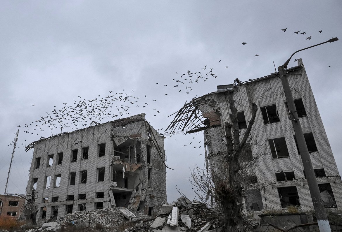 Krievijas iebrucēji pavirzījušies uz priekšu divos virzienos / Raksts