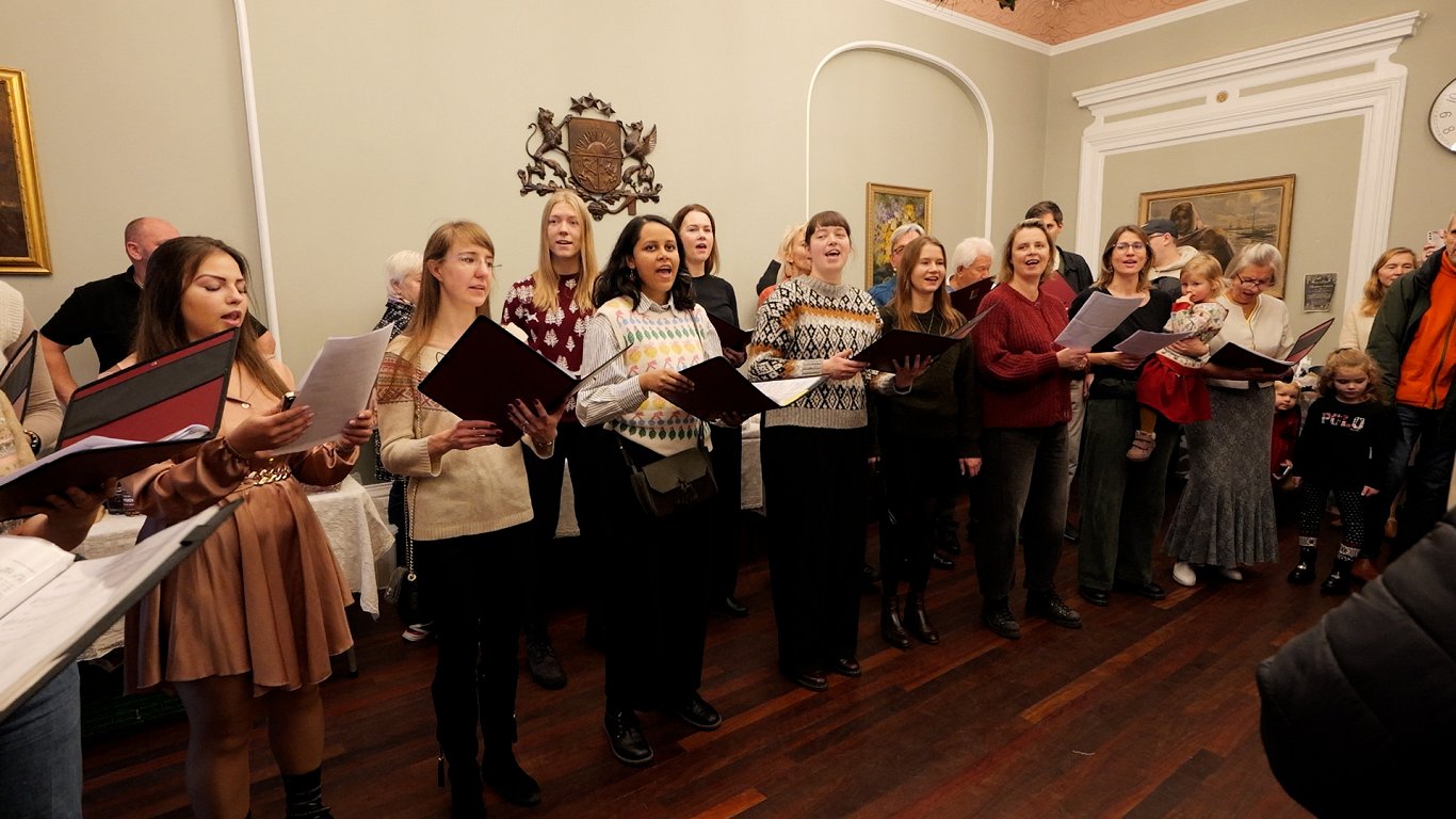 Latviešu Ziemassvētku tirdziņš Londonā