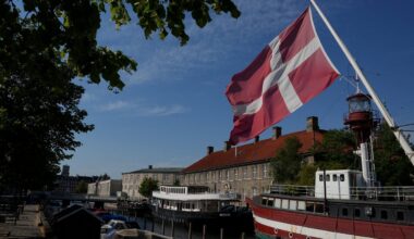Ilustratīvs attēls: Dānijas karogs Kopenhāgenā