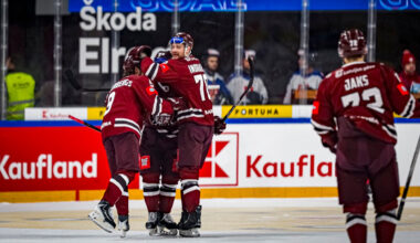 Dzierkala un Jaka 100. mačā hokeja izlase azartiskā pārbaudes spēlē zaudē Slovākijai / Raksts