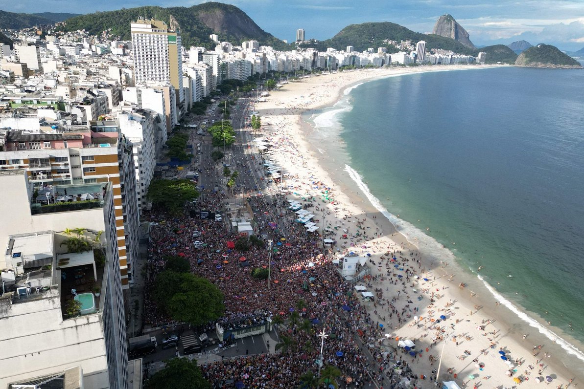 Riodežaneiro tūksto&scaron;iem cilvēku protestē pret ieceri samazināt cietumsodu biju&scaron;ajam prezidentam Bols...