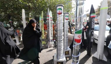 Pusgadu pēc Izraēlas un ASV triecieniem Irāna pamazām atsāk tās kodoloprogrammu / Raksts