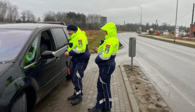 Dienesti atgādina par drošu svētku svinēšanu; policija rīkos pastiprinātas pārbaudes uz autoceļiem / Raksts