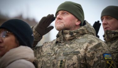 Zalužnijs, iespējams, gatavojas veikt nozīmīgu soli – avoti atklāj, kas viņam ir padomā