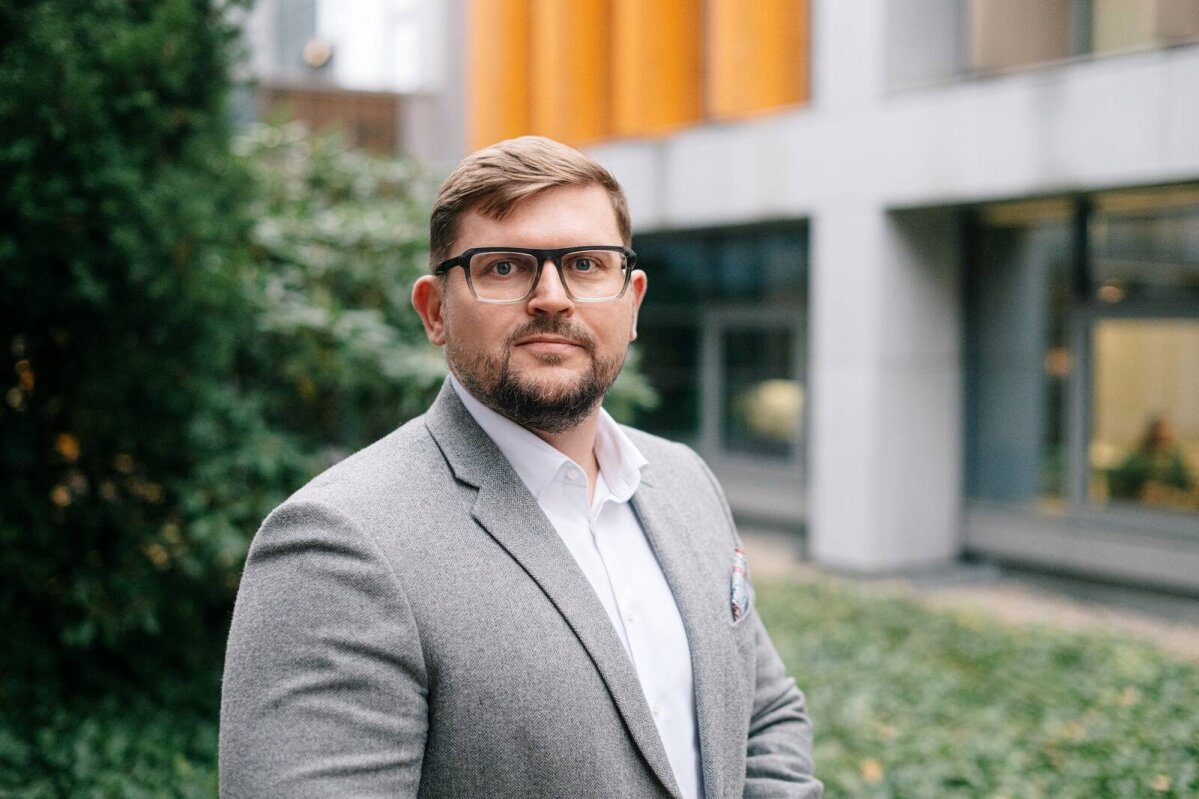 ASV ekonomikas rādītājos vērojama izaugsmes bremzēšanās; eirozonā – stabilitāte