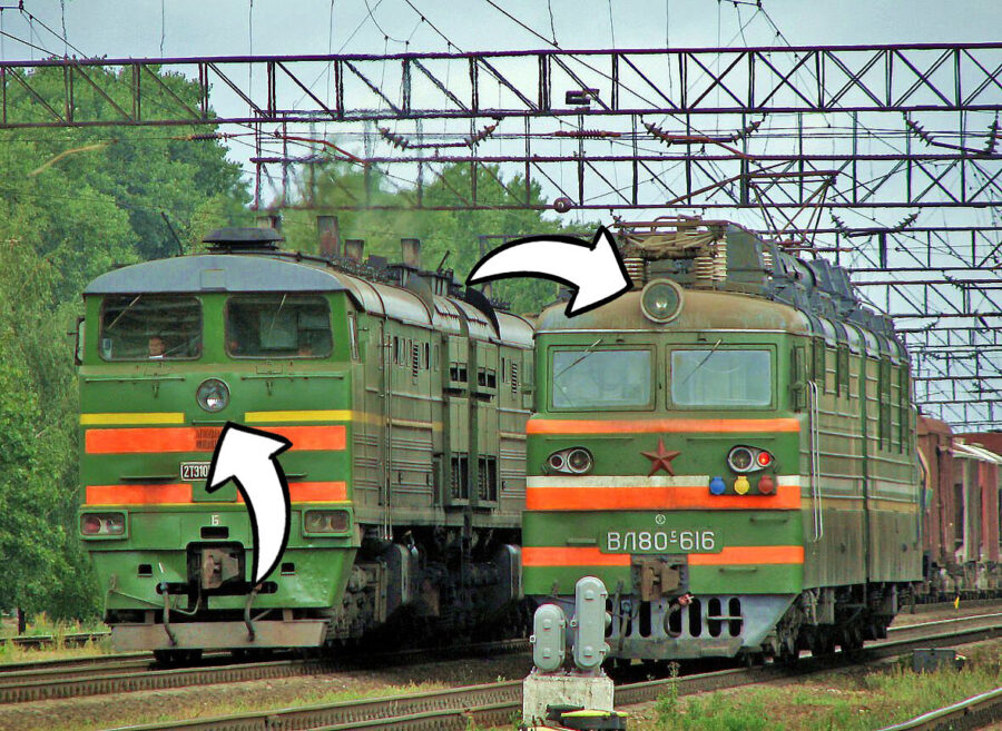 Kāpēc dīzeļlokomotīvēm prožektors atrodas pa vidu, bet elektrolokomotīvēm — kabīnes augšpusē