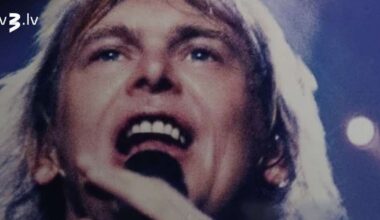 Filma piedāvā iepazīt tuvāk Austrālijas populārāko un mīlētāko dziedātāju Džonu Farnhemu