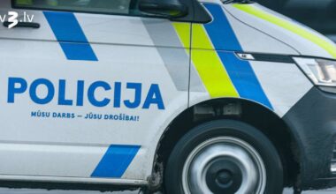 Brutāla slepkavība Juglā. Uzbrucējs ieradās dzīvoklī, sita un žņaudza, lai iegūtu 90 eiro