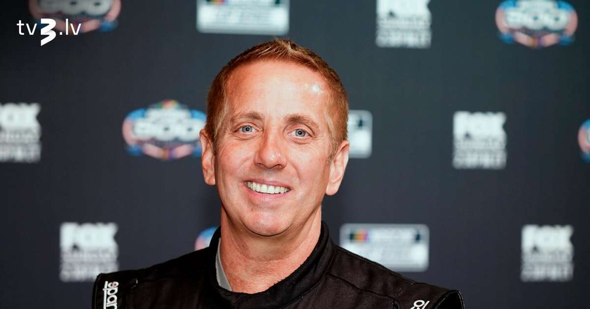 Aviokatastrofā gājis bojā leģendārais NASCAR braucējs Gregs Bifls ar visu ģimeni