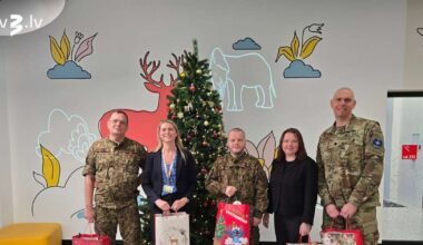 “Mazs prieks, liela nozīme!” NATO vienība decembrī iepriecina Bērnu slimnīcas mazos pacientus - tv3.lv