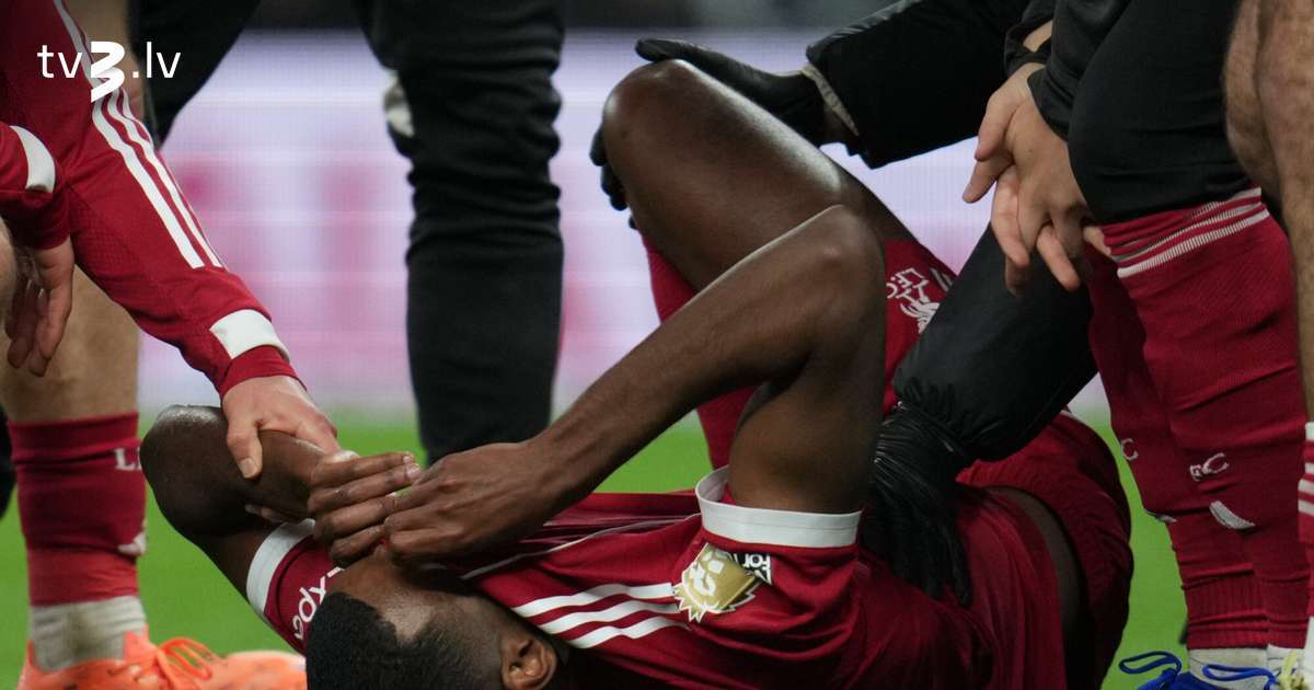 “Liverpool” divus mēnešus būs jāiztiek bez uzbrucēja Īsaka