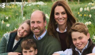 Mūsdienīga monarhija: Viljama un Keitas Ziemassvētku kartīte kā klusais spēka apliecinājums