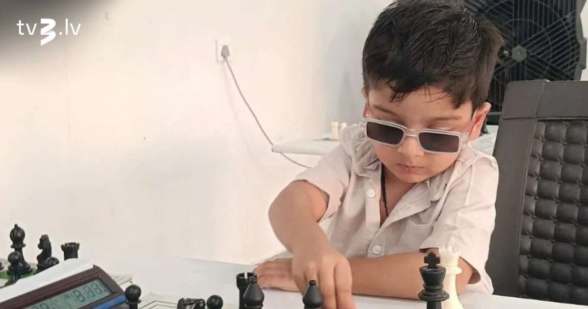 Trīs gadus vecais šaha brīnumbērns kļūst par jaunāko spēlētāju, kurš ieguvis oficiālu reitingu