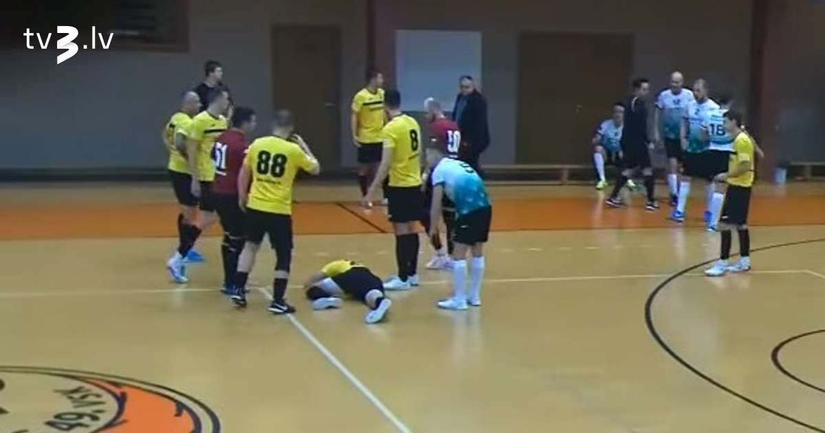 LFF diskvalificē divus telpu futbola čempionāta spēles kautiņa dalībniekus