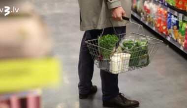 Lētāka kafija, dārgāki dārzeņi. Jaunākie dati atklāj, kā mainījušās cenas