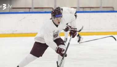 Latvijas U20 hokeja izlase pirmajā pārbaudes spēlē papildlaikā piekāpjas Čehijai