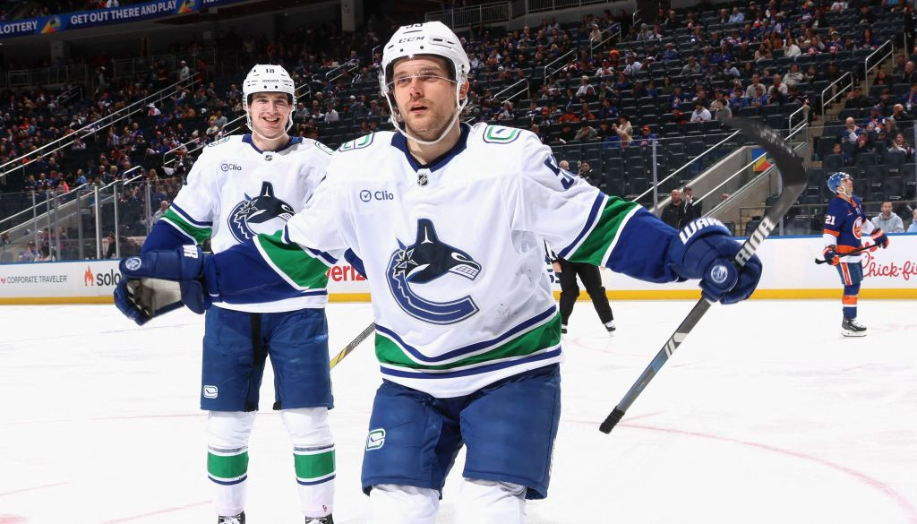 Apskatnieks paredz Bļugera aizmainīšanu no ''Canucks'' – Hokejs - Sportacentrs.com