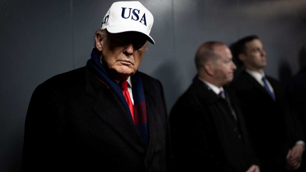 Tramps uzliek muitas tarifu valstīm, kas tirgojas ar Irānu