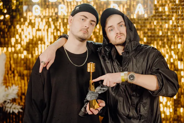 "Netīrās cilpas" jeb 181h un ansis (brāļi Ansis un Kārlis Kolmaņi).