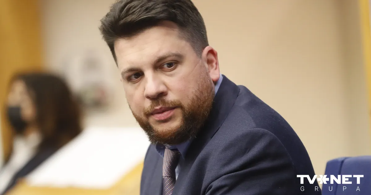 Krievijas opozīcijas aktīvistam Leonīdam Volkovam nevajadzētu uzturēties Lietuvā, uzskata Ruginiene